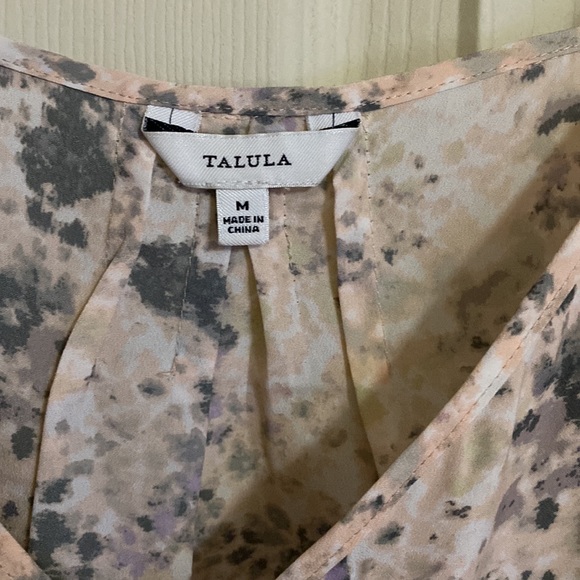 Talula by Aritzia Tank Top Size:Medium - Picture 3 of 3